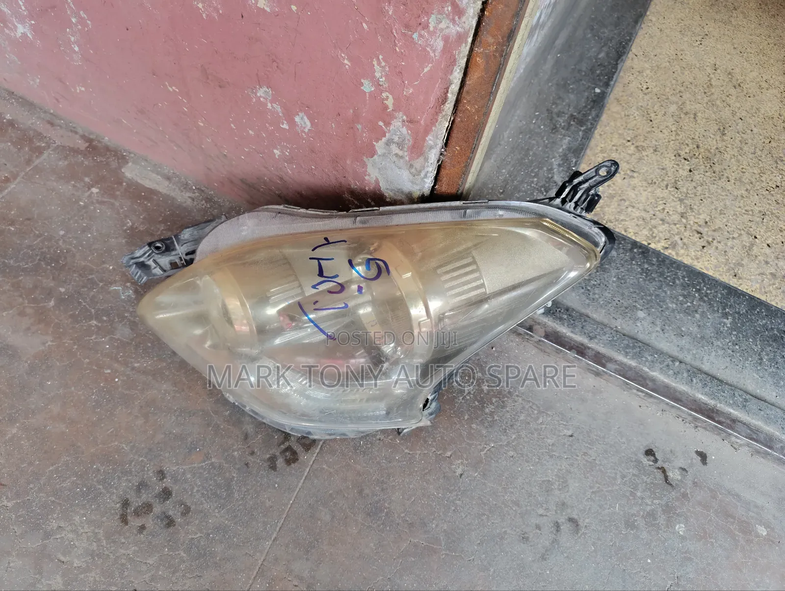 Ractis Zenon 2008 Headlight