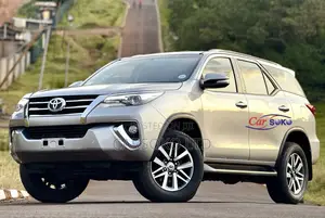 Toyota Fortuner 2.8 D AWD 2017 Silver