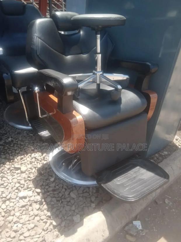 Executive Barber Chair - thumbnail 3