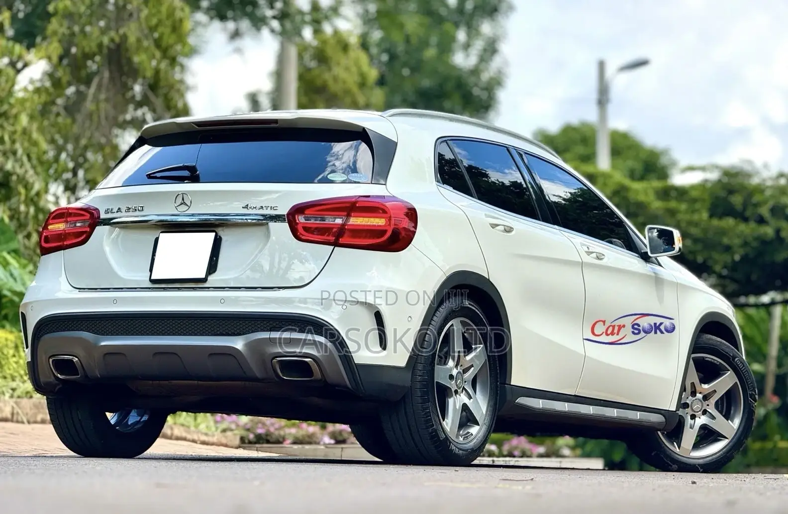 Mercedes-Benz GLA 250 2016 White