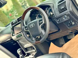 Toyota Land Cruiser Prado 3.0 172hp 2017 White