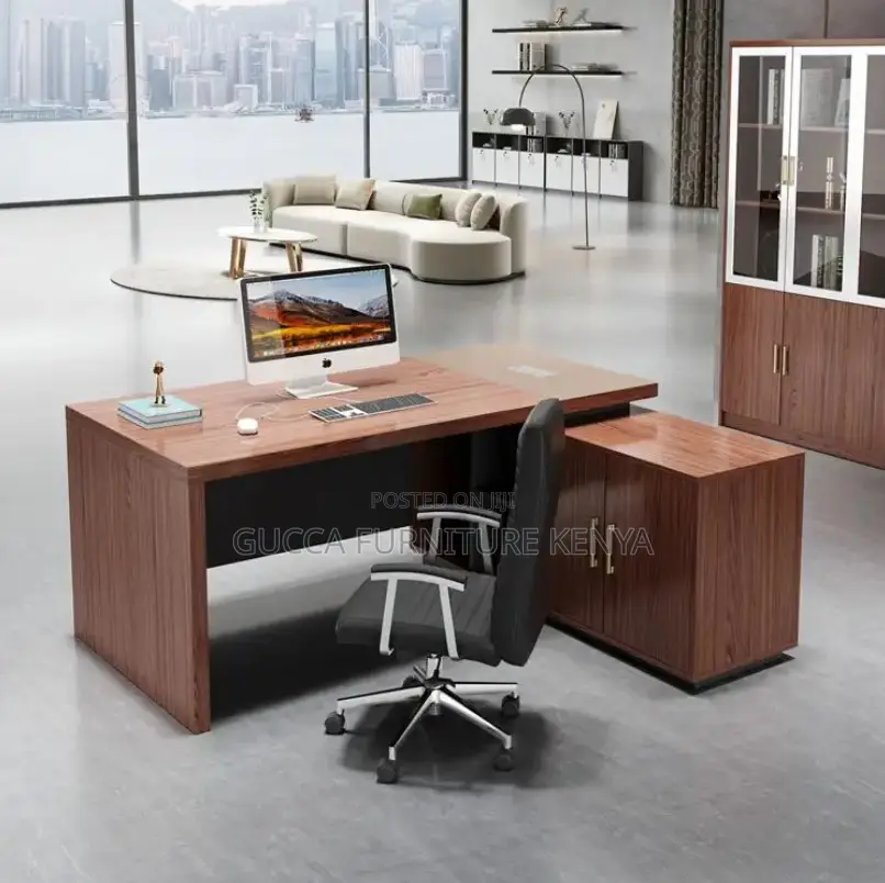Office Chair : 1600mm Modern Managers Office Desk