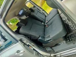 Toyota Sienta 2015 Silver