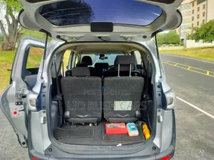 Toyota Sienta 2015 Silver