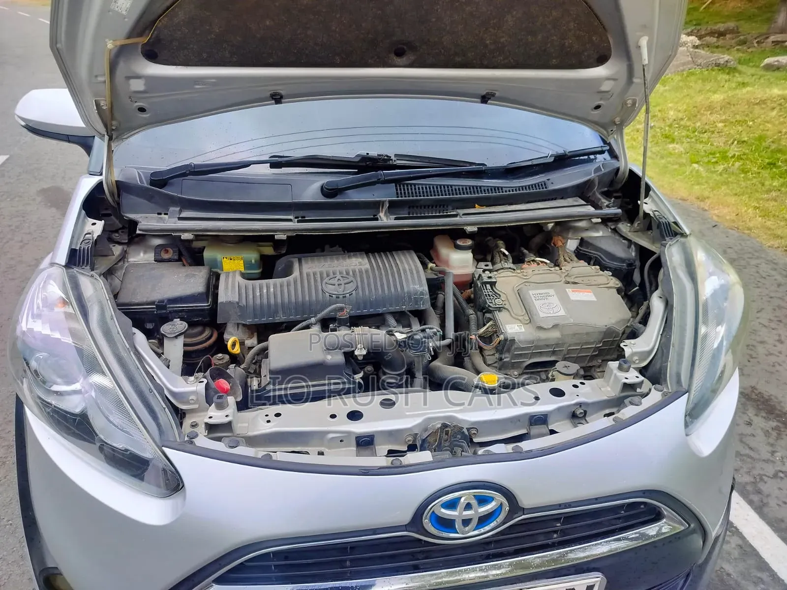 Toyota Sienta 2015 Silver