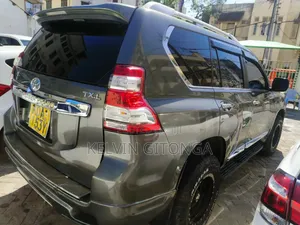 Toyota Land Cruiser Prado 2014 Green