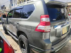 Toyota Land Cruiser Prado 2014 Green