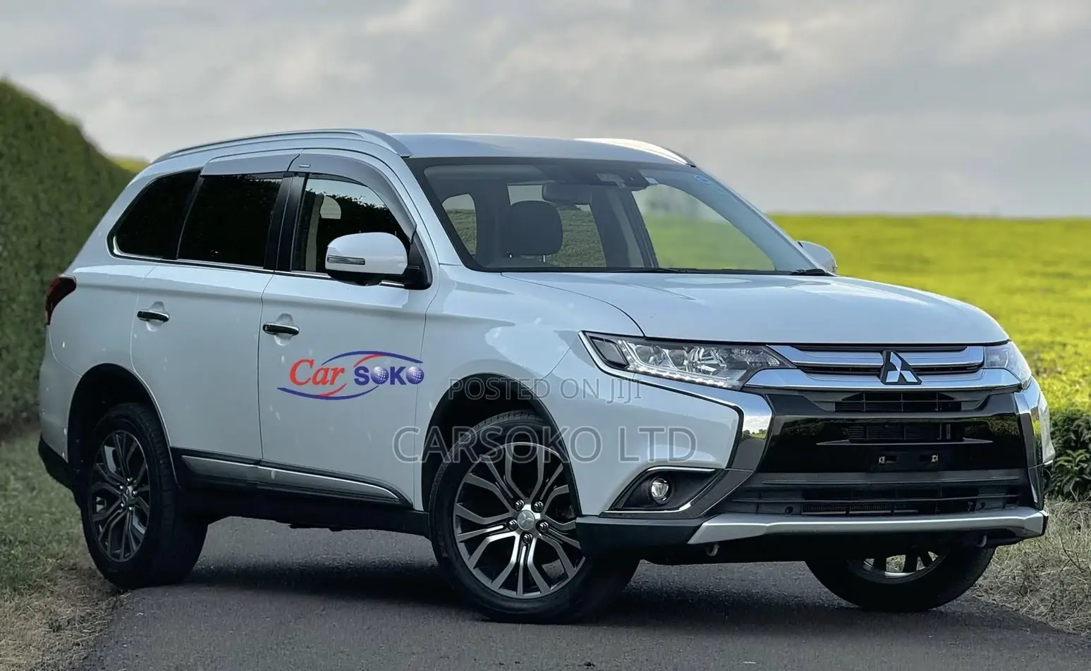 Mitsubishi Outlander 2017 White