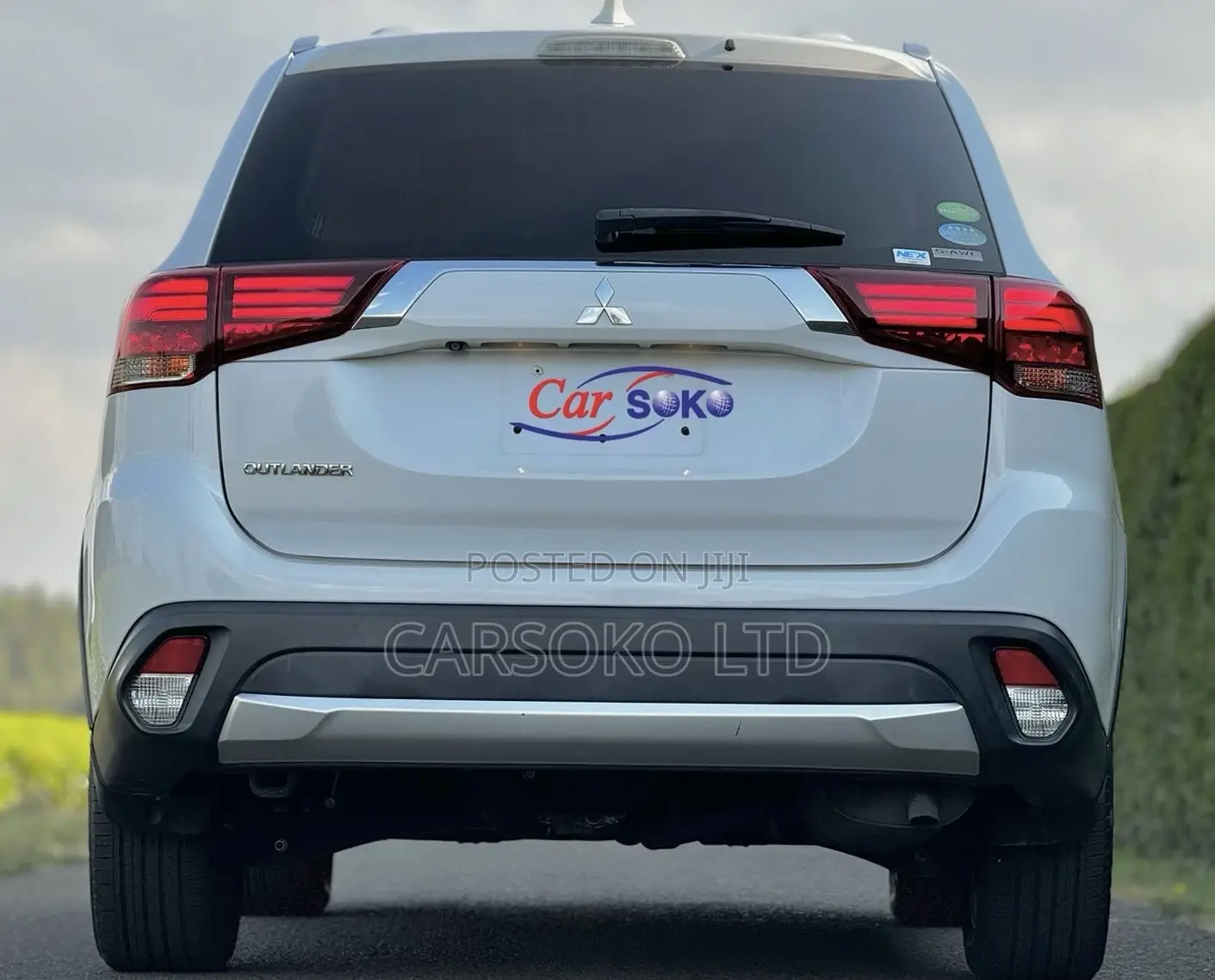 Mitsubishi Outlander 2017 White