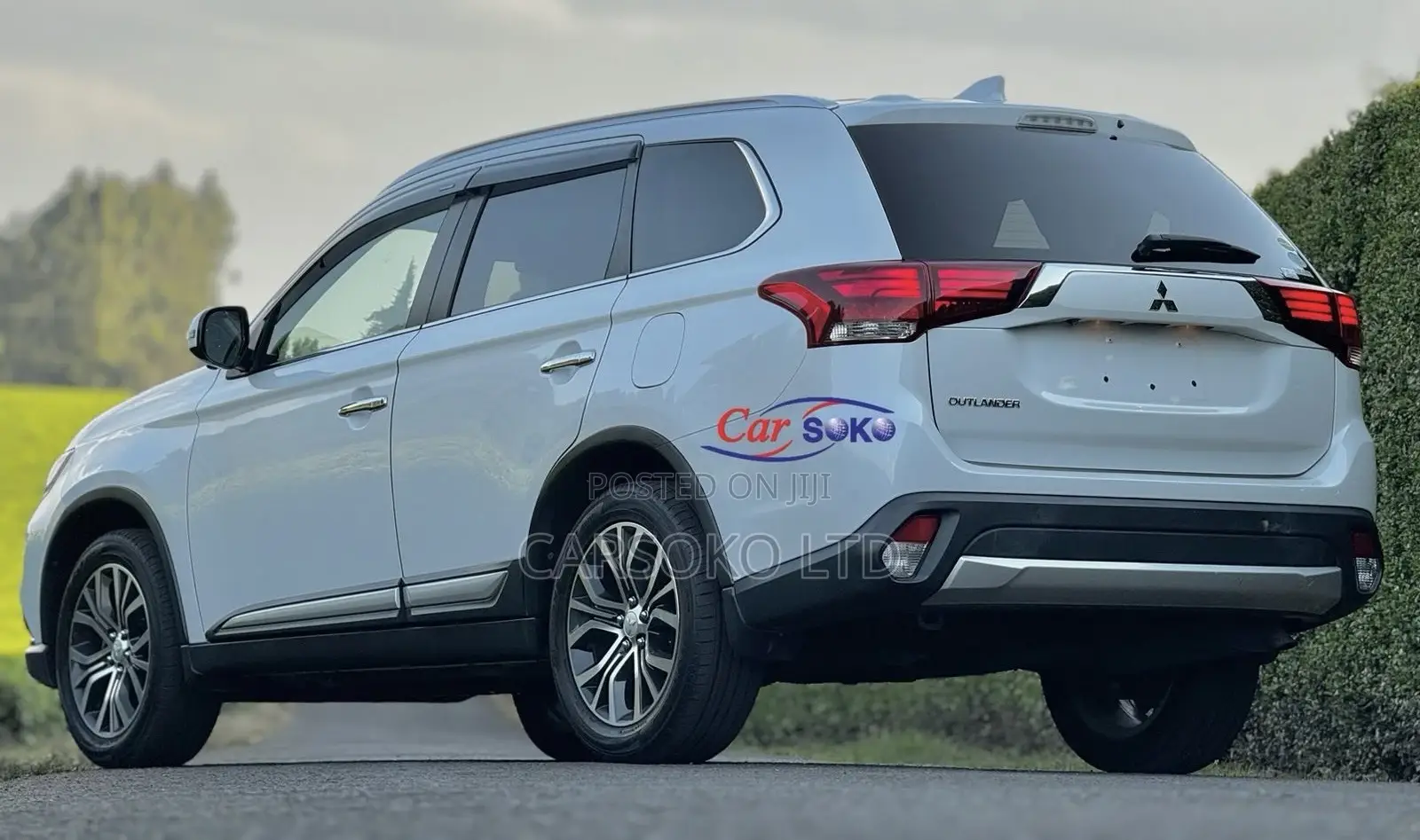 Mitsubishi Outlander 2017 White