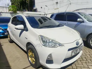 Toyota Aqua 2017 White