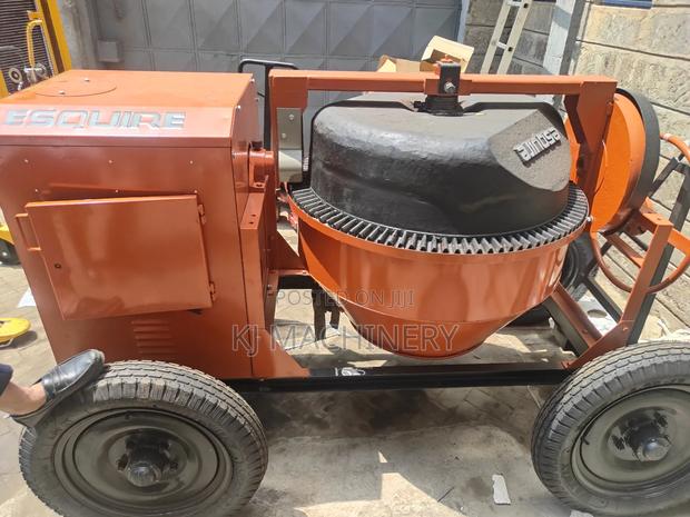 Titan 500l Concrete Mixer Diesel Powered Belt Driven - thumbnail 2
