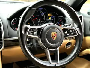 Porsche Cayenne 2017 White