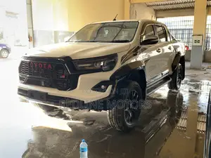Toyota Hilux SR5 4x4 2017 Off white
