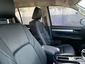 Toyota Hilux SR5 4x4 2016 Gray