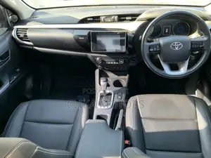 Toyota Hilux SR5 4x4 2016 Gray