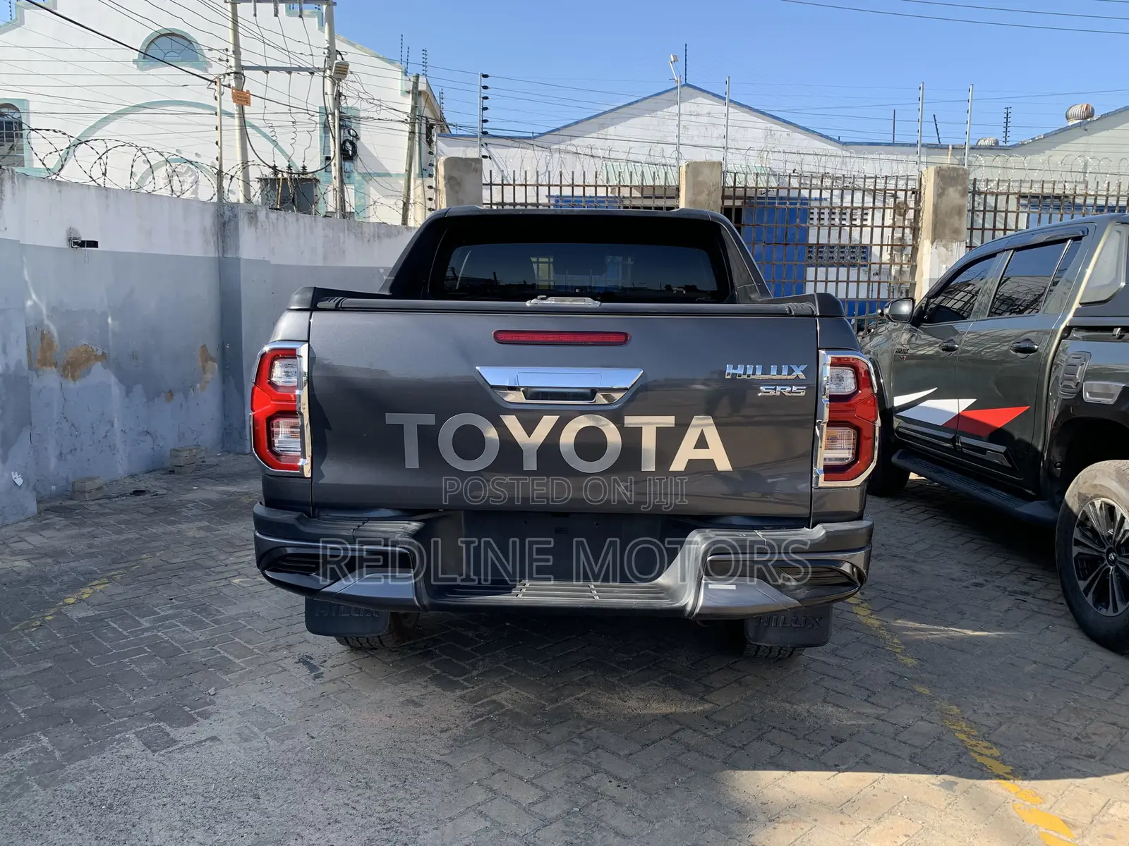 Toyota Hilux SR5 4x4 2016 Gray