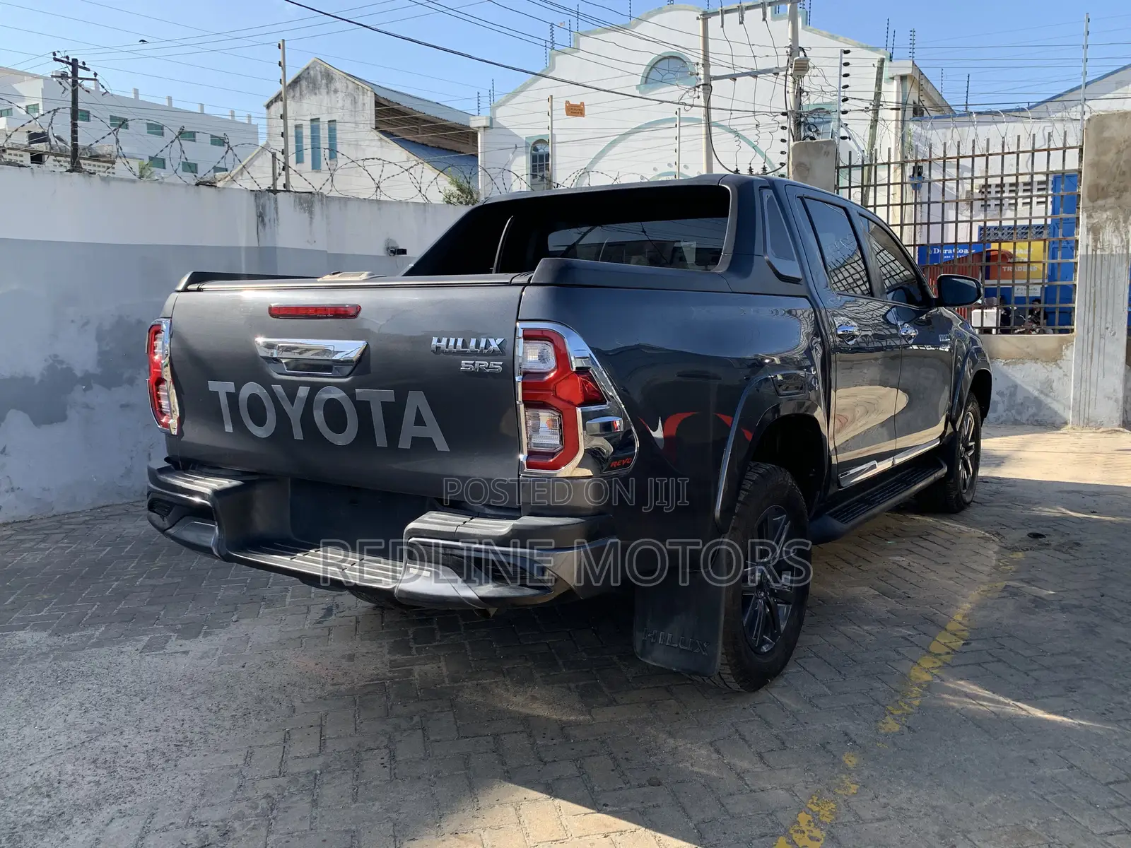 Toyota Hilux SR5 4x4 2016 Gray