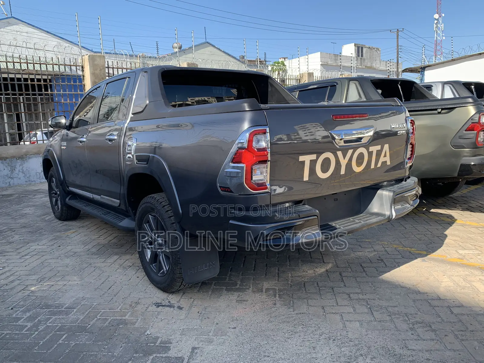 Toyota Hilux SR5 4x4 2016 Gray