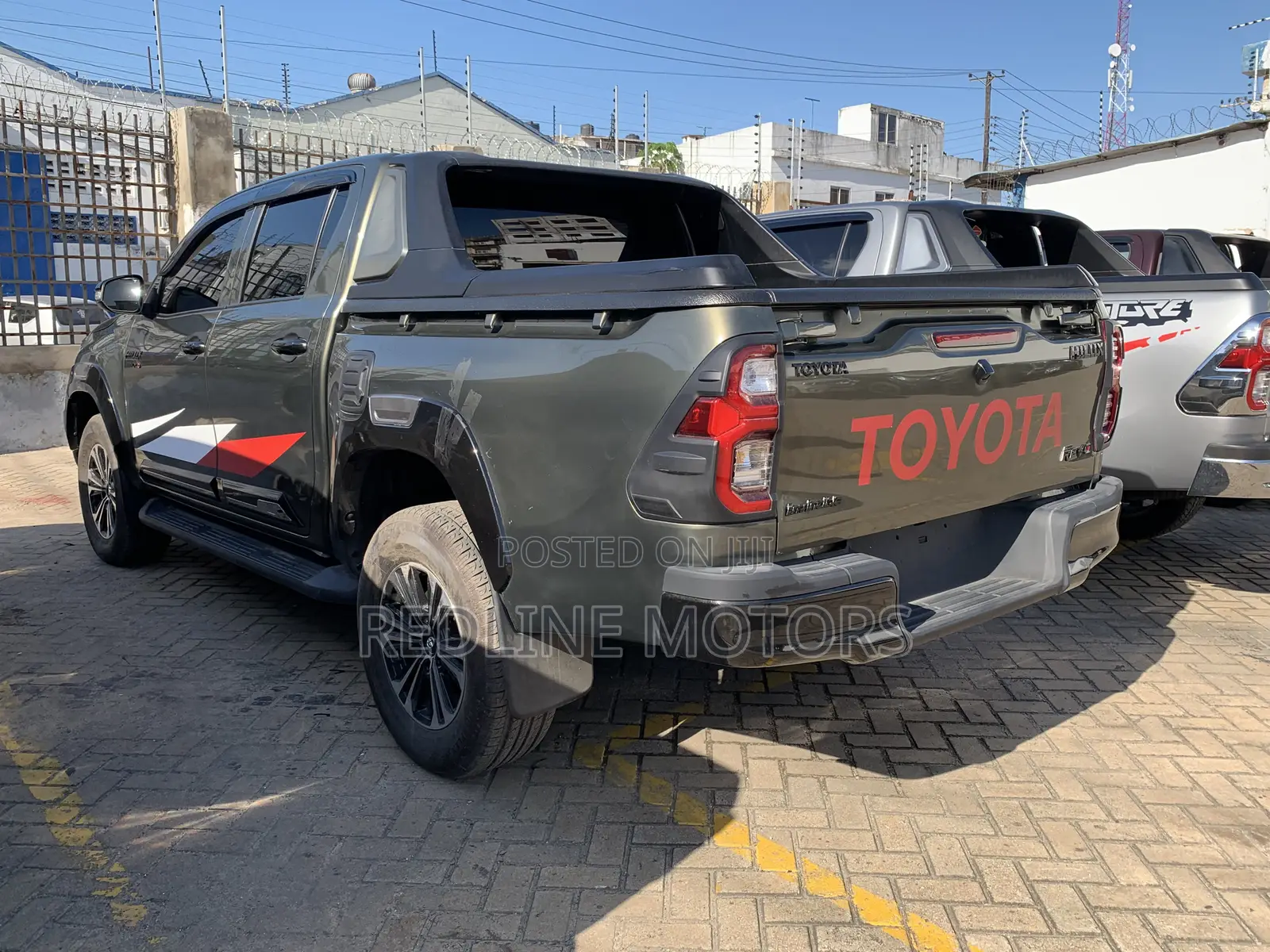 Toyota Hilux 2017 Green