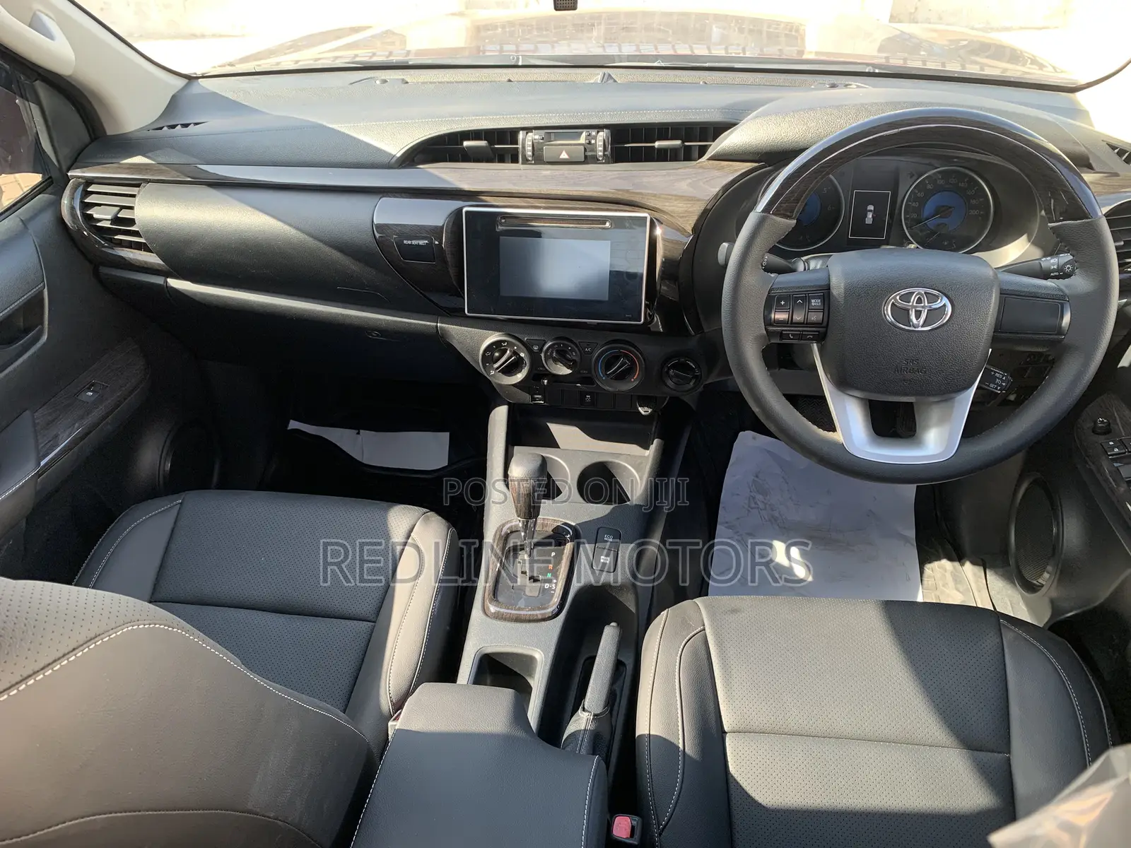 Toyota Hilux 2017 Burgundy