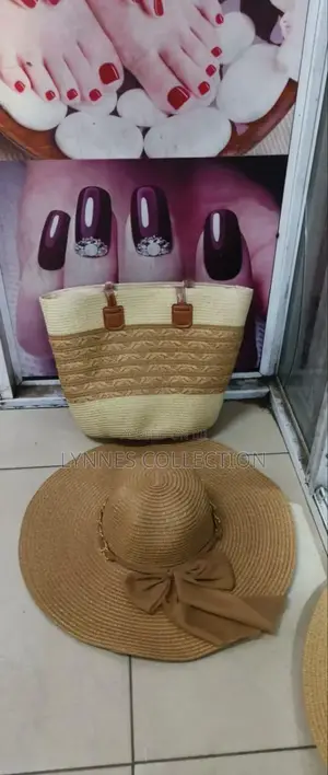 Kiondo Set Comes With a Matching Hat