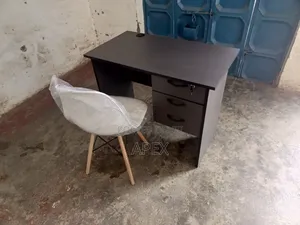 0.9m Desk and Chair.