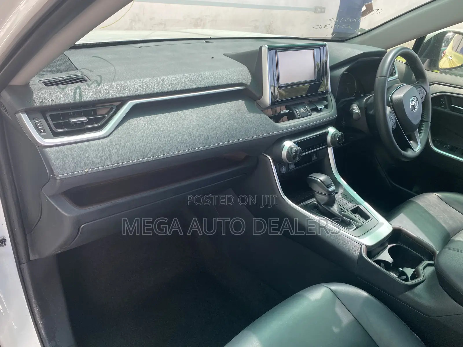 Toyota RAV4 2019 Pearl