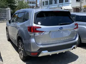 Subaru Forester 2018 Silver