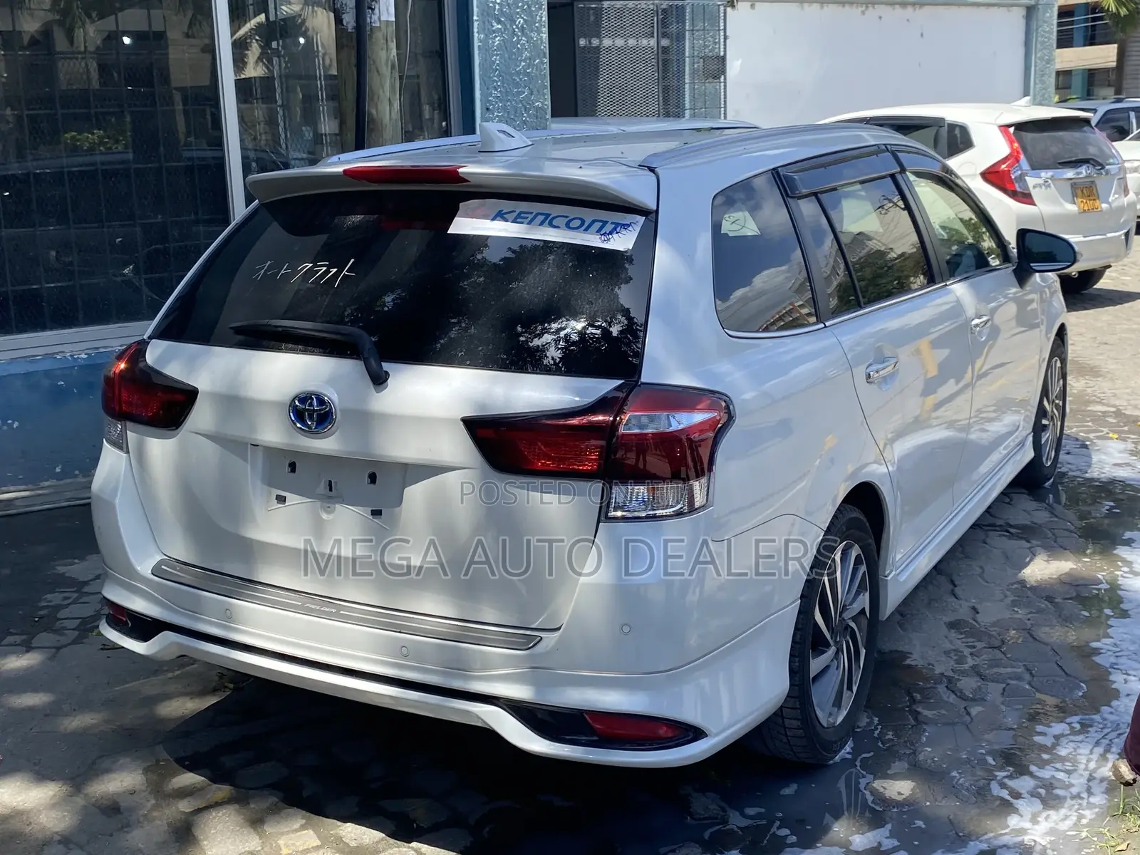 Toyota Corolla Fielder 2018 Pearl