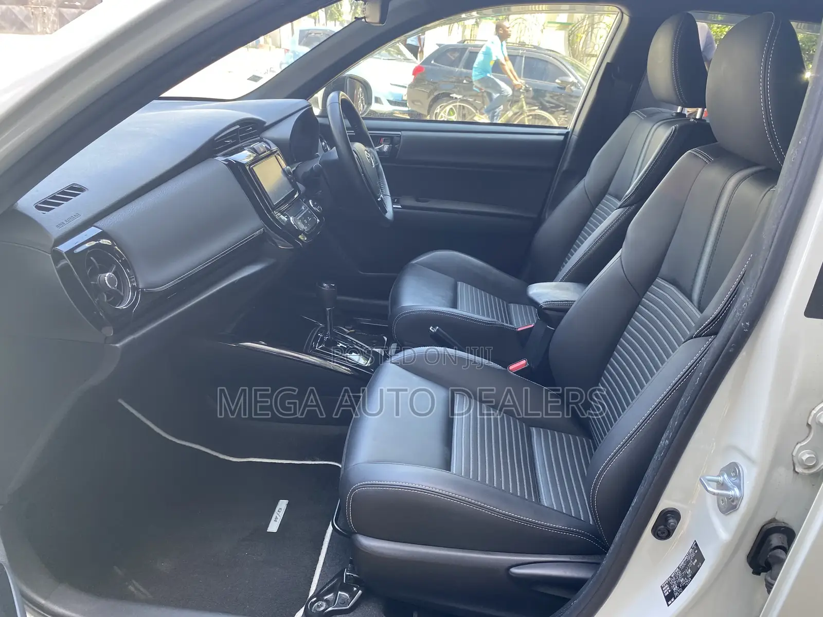 Toyota Corolla Fielder 2018 Pearl