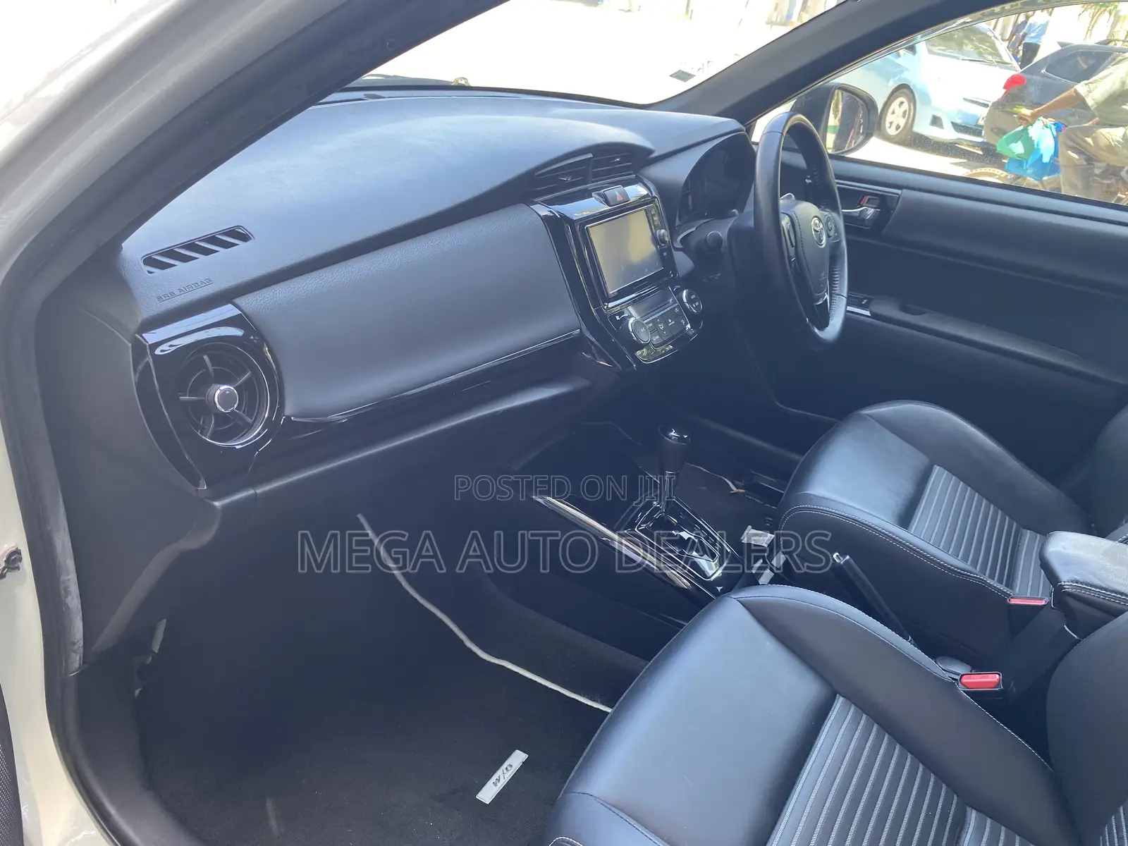 Toyota Corolla Fielder 2018 Pearl