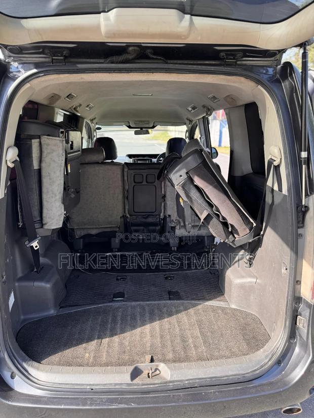 Toyota Voxy 2011 Grey - thumbnail 7