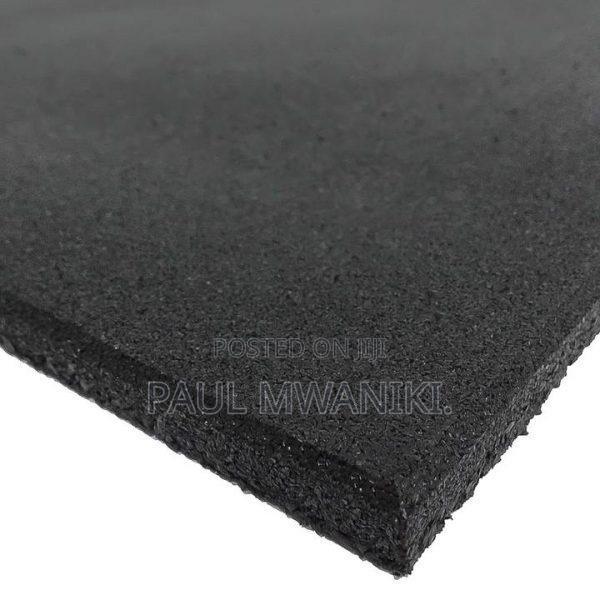 Commercial Rubber Gym Flooring Tile 1m X 1m X 15mm – Black