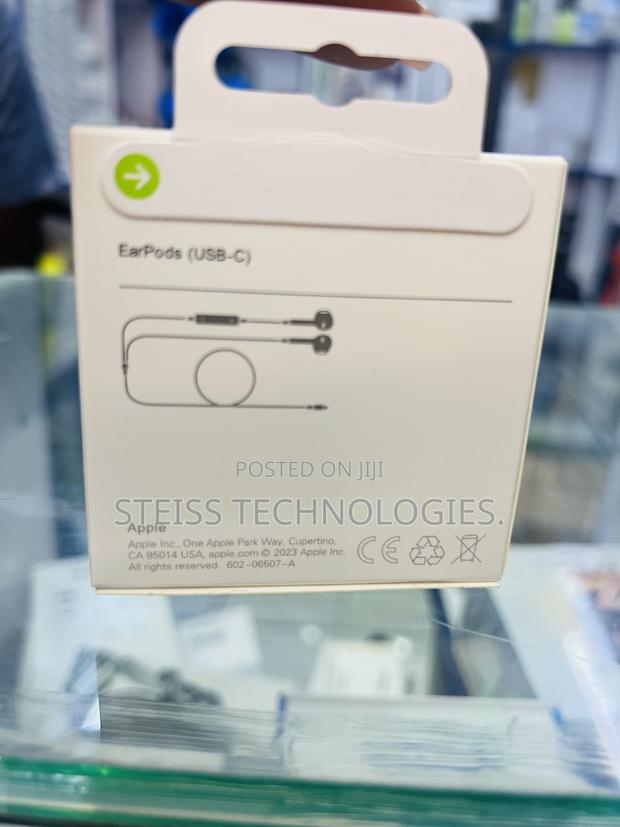 iPhone 15 Wired Earphones. - thumbnail 3