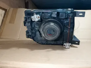 LHS Pajero 98 Front Light
