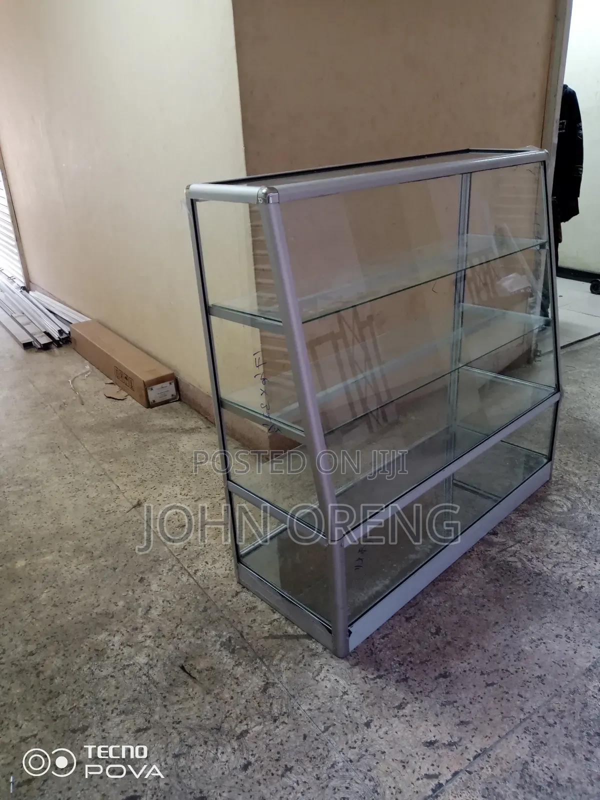 Curved Display Showcase