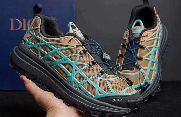 Dior
Shoes - main view