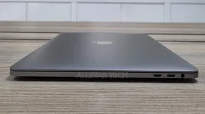 Laptop Apple MacBook Pro 2018 16GB Intel Core I7 SSD 1T