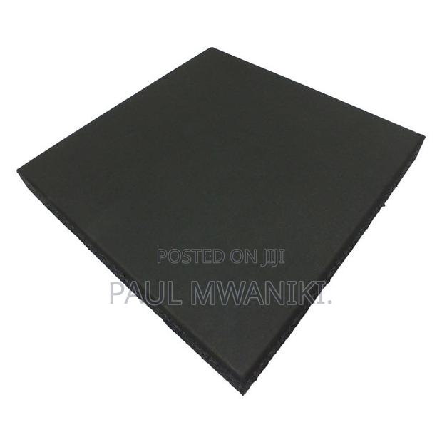 20mm Thick Commercial Rubber Gym Mats 1m by 1m