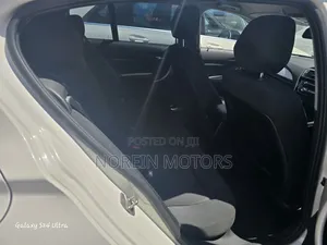 BMW 118i 2017 White