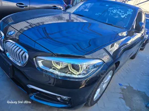 BMW 118i 2018 Black