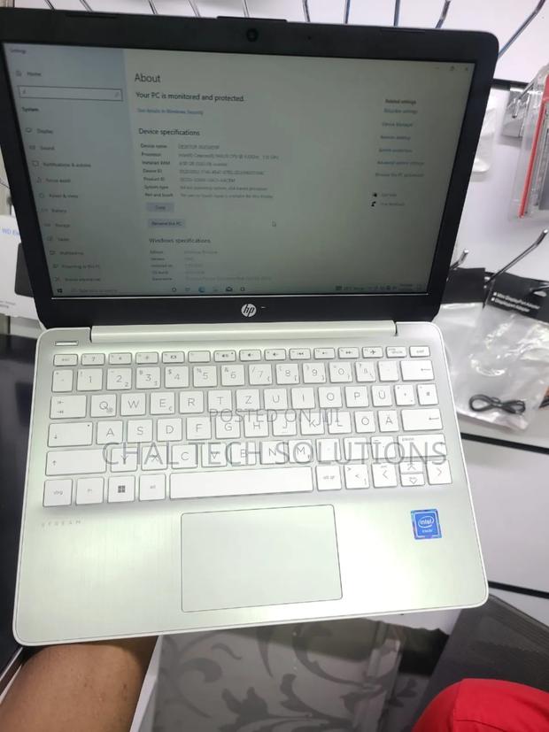 Laptop HP Stream Laptop 4GB Intel Celeron SSD 60GB