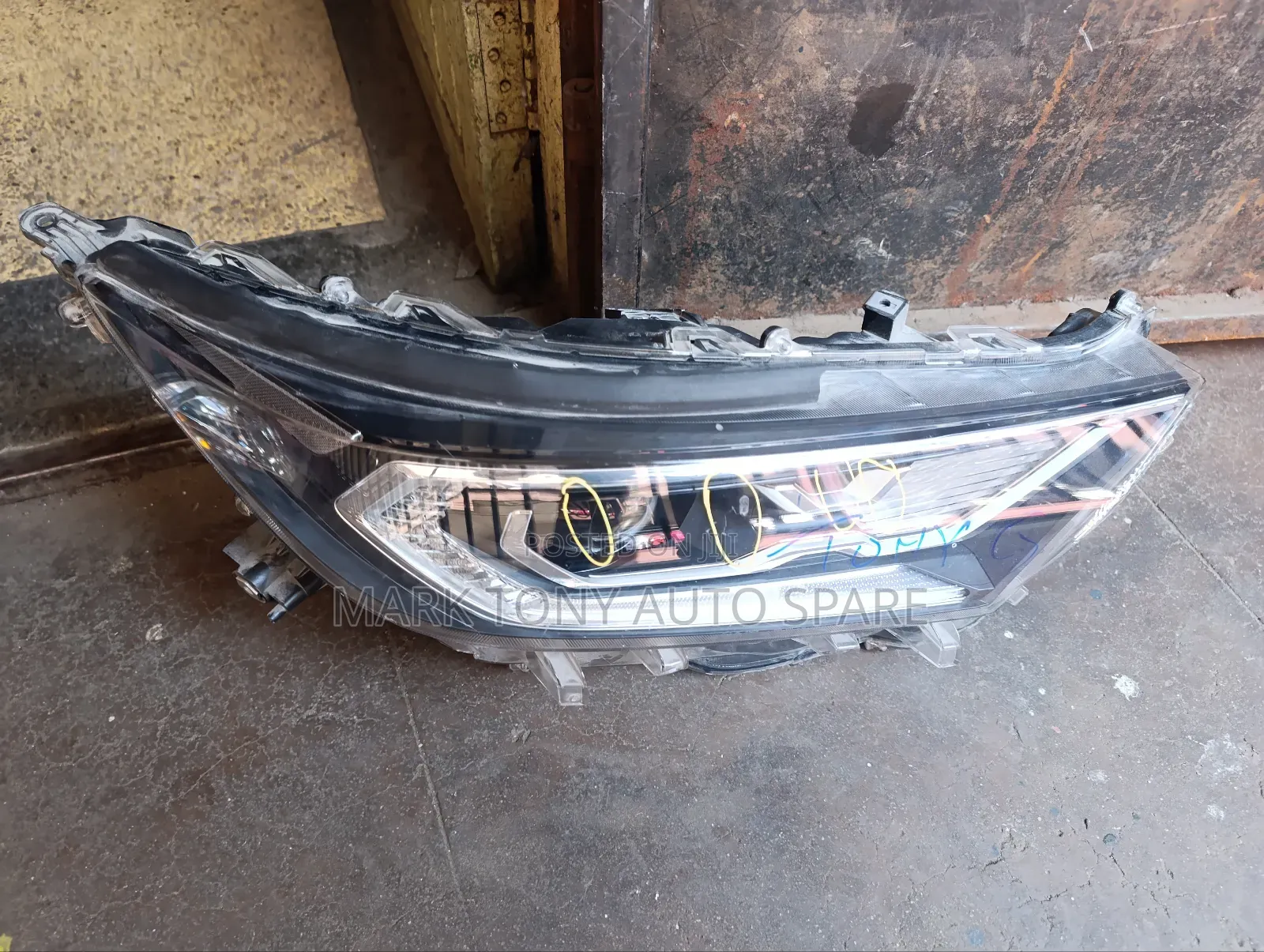 Rav 4 Zenon 2017 Headlight Zenon
