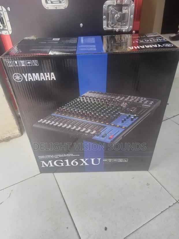 Yamaha MG16XU Plain Mixer - main view