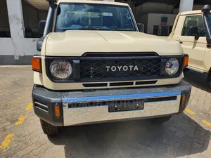 Toyota Land Cruiser 2018 Silver