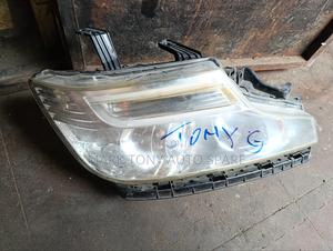 Honda Stepwagon Headlight Zenon 2014 - main view