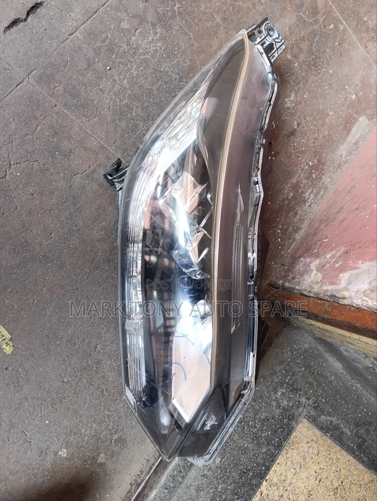 Honda Vezel Headlight Zenon 2014