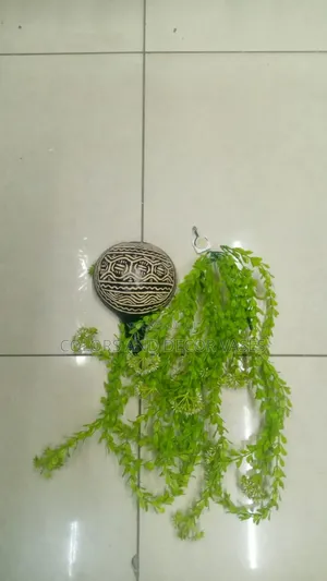 Home Decor Calabash Vase With Vines in Stock