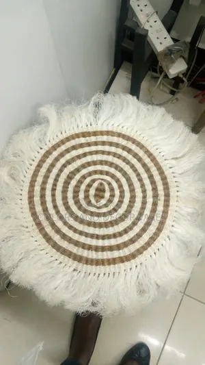 Spiral Brown and White Mats
